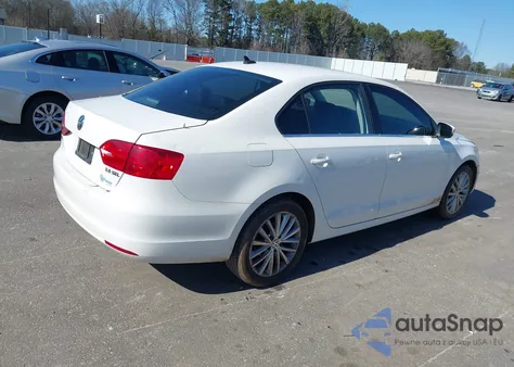 2013 Volkswagen Jetta 2.5L Sel z USA, uszkodzony, nr VIN 3VWLX7AJ4DM354001